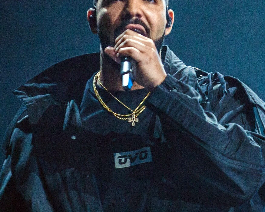 Drake prezradil, koľko prehral na stávkach len tento mesiac